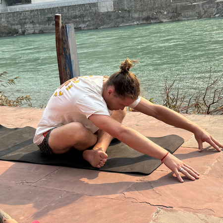 Benefits of Yoga Retreat in Rishikesh