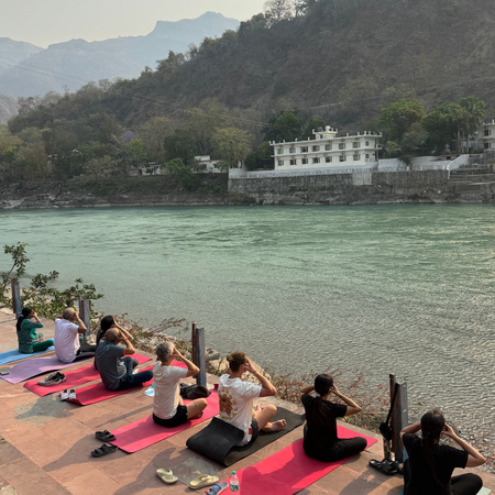 Yoga Retreat in Rishikesh – Best Yoga & Meditation Retreat in India